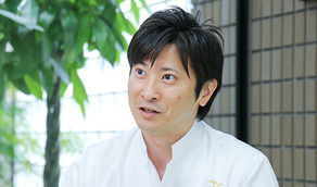 小山 哲 院長