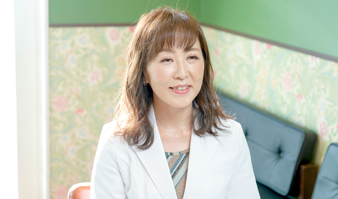 地場 奈実 院長