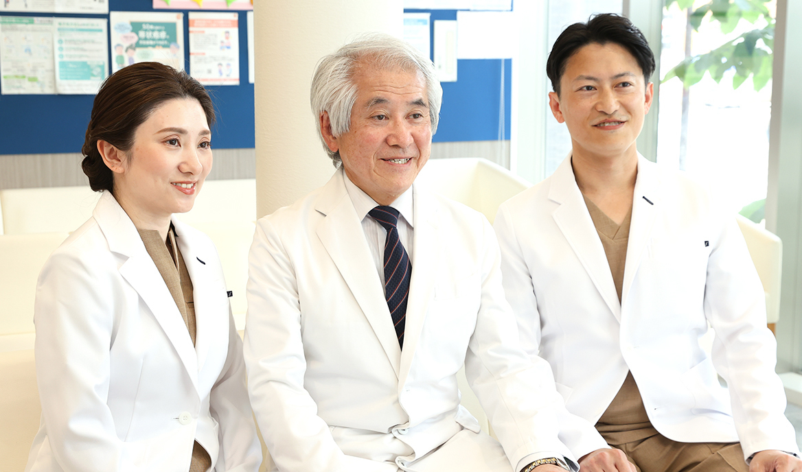 櫻井 省史 院長、櫻井 玲央 先生、櫻井 早也佳 先生