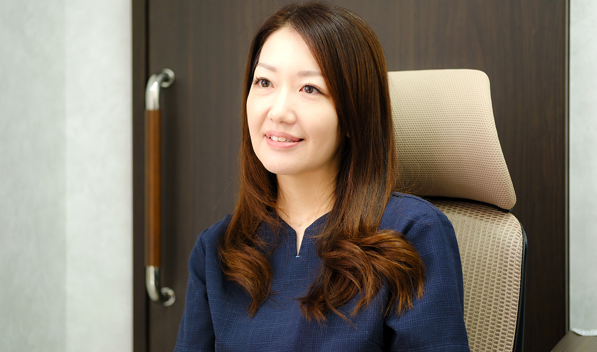 浅見友梨院長 リンクス皮フ科クリニック