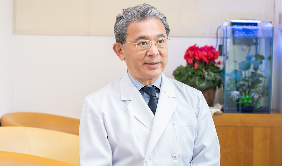 井上 敬一郎 院長