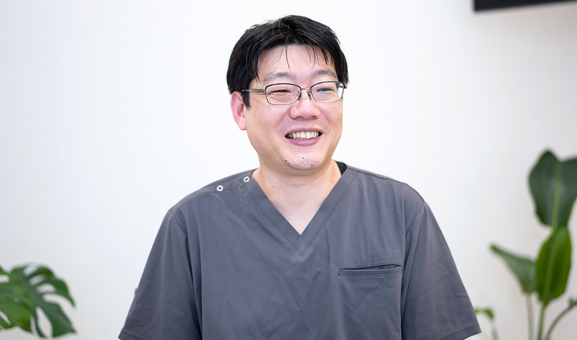 石井 康鉉 院長