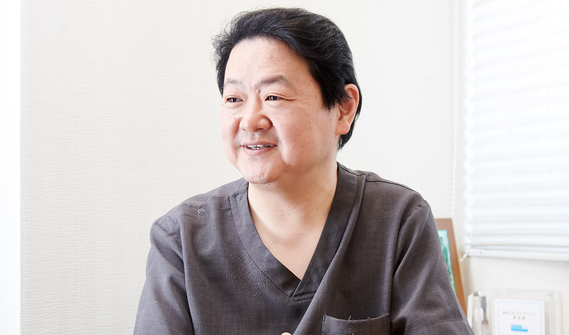 秋山 哲郎 院長