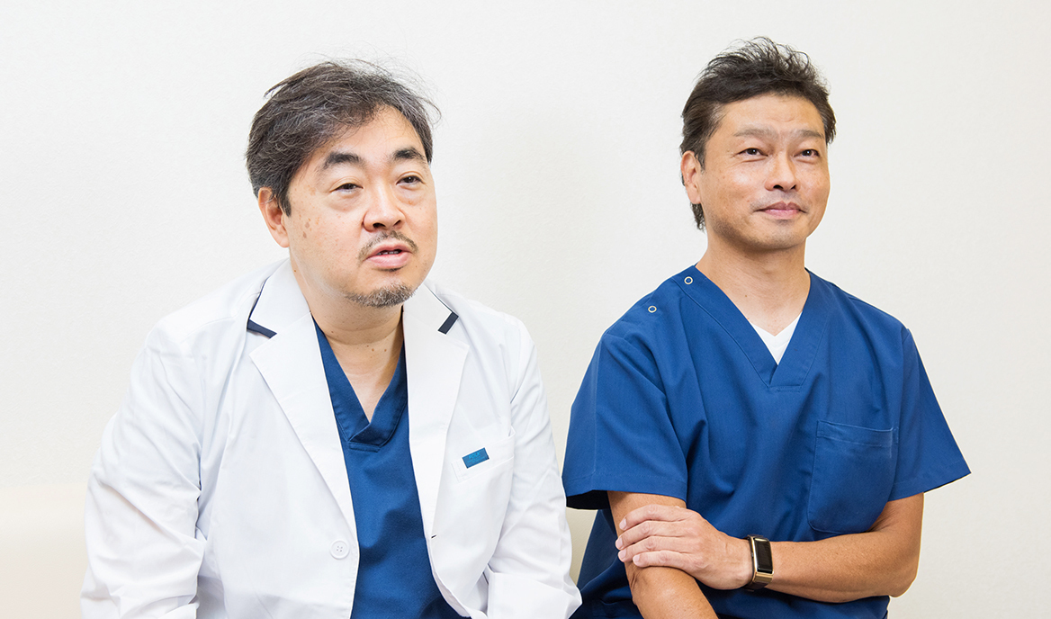 川口 聡 院長、梅津 俊浩 事務長