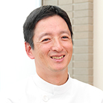 種田 靖久 院長