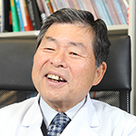 岡田 栄一 院長