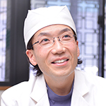 勝田 慎也 院長