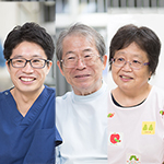 竹内 博之 院長、竹内 尚子 副院長、竹内 教雄 先生