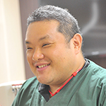六本 裕嗣 院長
