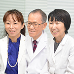 野瀬 宰 院長、仲野 由季子 先生、野瀬 まどか 先生