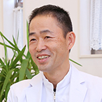 根来 伸行 院長