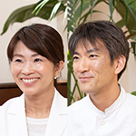 品川 弥人 院長、佐藤 弥生 先生