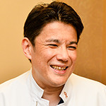 鈴木ティベリュウ 浩志 院長