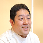 伏谷 俊朗 院長