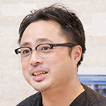 岡 哲史 院長