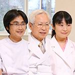 黒田 光保 院長、黒田 英世 副院長、黒田 香菜子 先生
