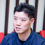 高橋 良輔 先生