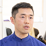青山 効司 院長