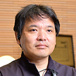 亀井 勝行 理事長