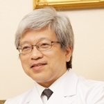 藤崎 滋 院長