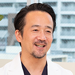 谷津 圭介 院長