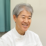 青木 康夫 院長