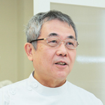 越久村 真一 院長