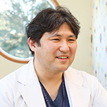小高 哲郎 院長