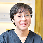 日浦 研二郎 院長