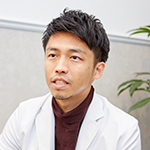 加藤 晴康 院長