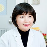 岡宮 育世 院長
