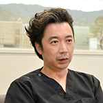 岡村 靖久 院長