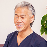 石上 功次郎 院長