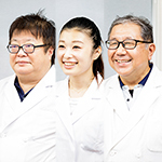 中村 秀己 院長、中屋 莉佳子 先生、石川 正直 副院長