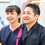 仲里 耕治 院長、宮城 麻理子 先生