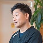 山崎 靖人 院長