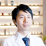 上西 栄太 院長