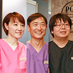 安田 和光 院長、阿部 賢一 副院長、平山 洋子 先生