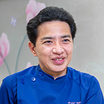 鯵坂 正秋 院長