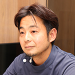 足立 哲也 院長