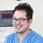 貝本 雅也 院長
