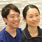 富塚佳史院長、富士田千夏さん 富塚歯科医院