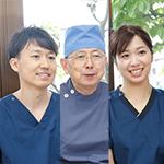 江原 弘二 院長、江原 弘剛 副院長、江原 妃奈子 先生