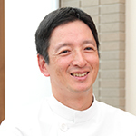 種田 靖久 院長