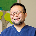 久津間 弘和 院長
