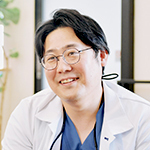 小川 雄右 院長