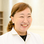 岡安 麻里 院長