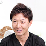 安達 栄 院長