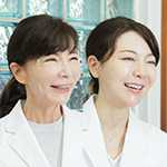 任明佳副院長、浅井理玲先生 任医院