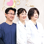服部美奈子先生、白井洋平先生、松峯美貴先生 東峯婦人クリニック